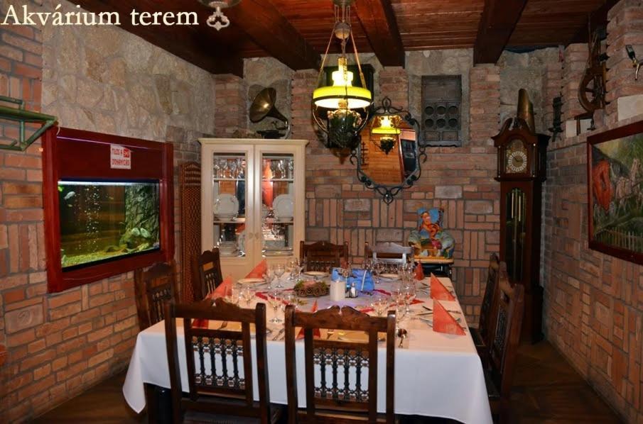 Castle Wellness Resort Sosto Ньїредьгаза Екстер'єр фото